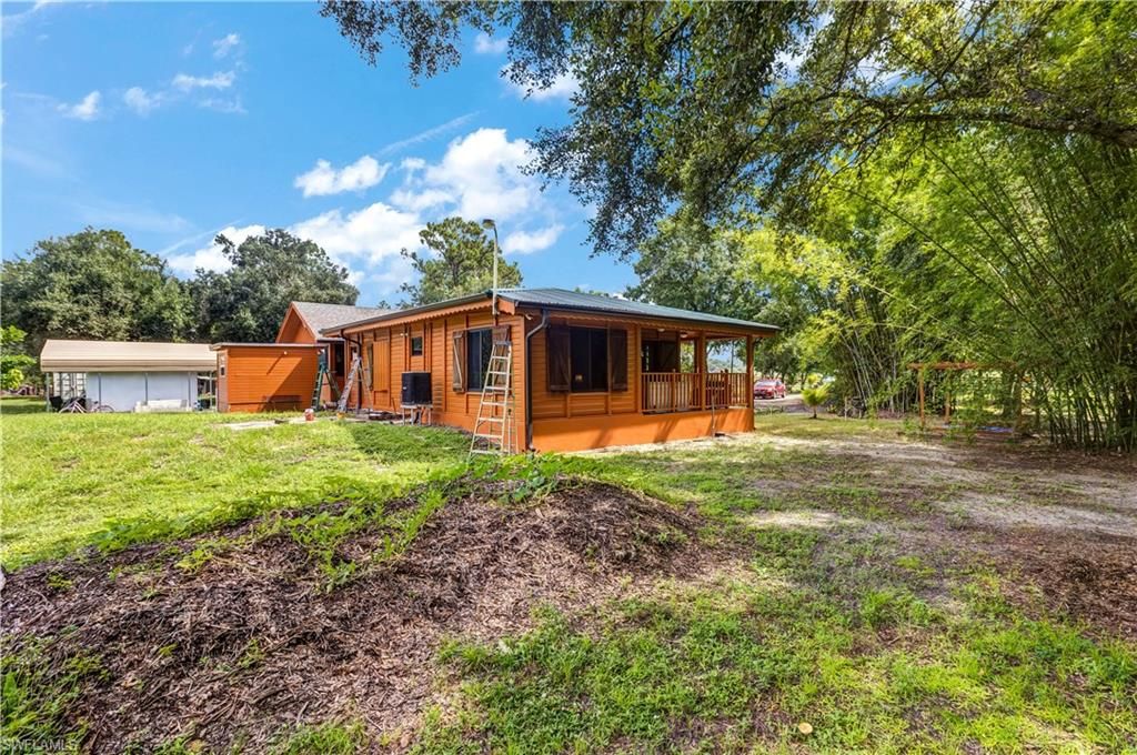 Backyard, Exterior