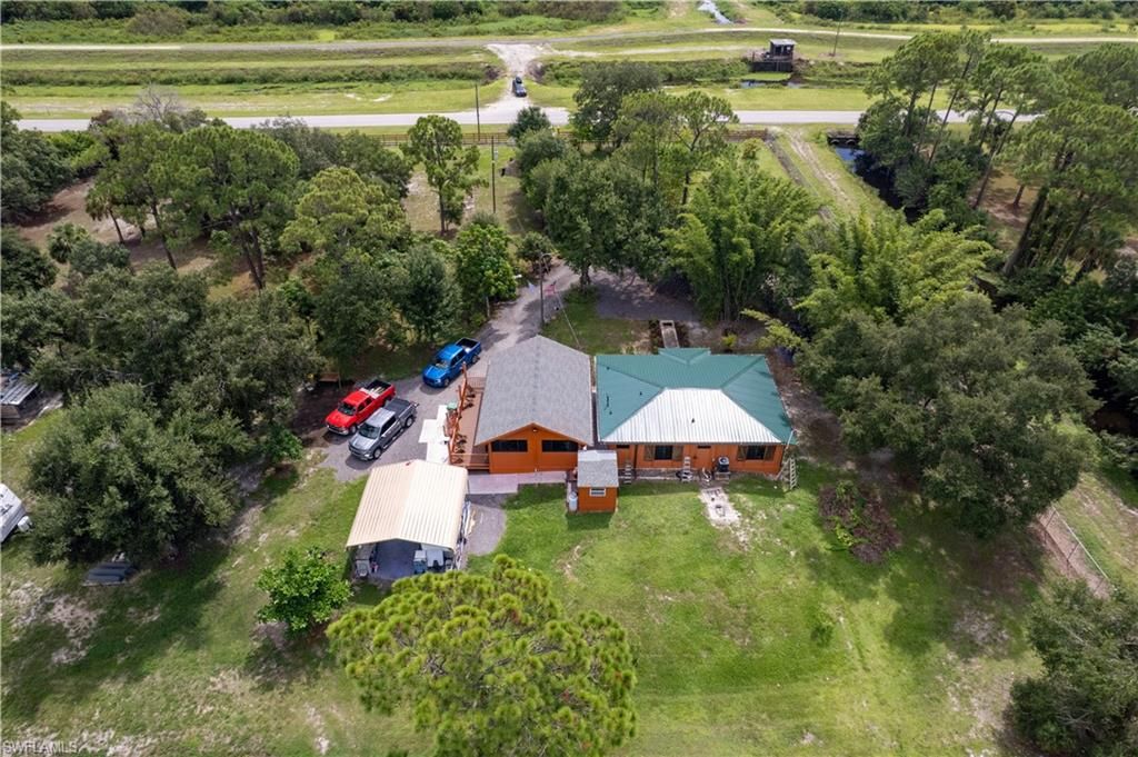 Exterior, Drone