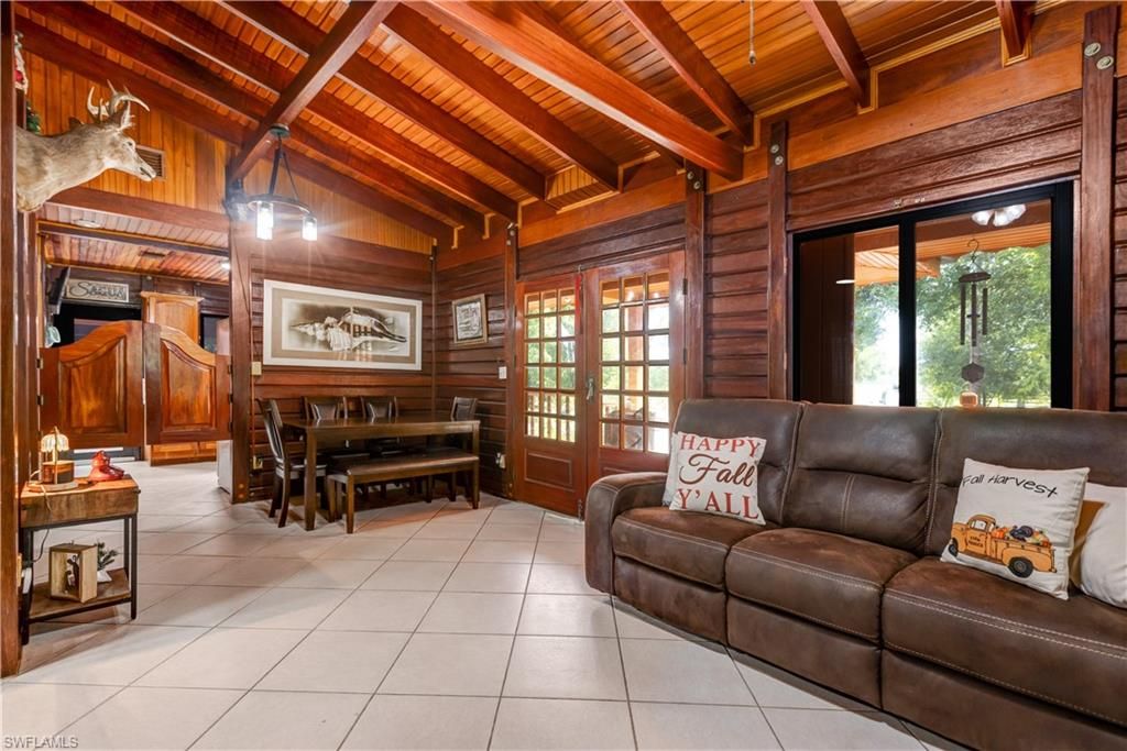 Dining room, Interior, Living room, Pendant Lights, Wooden Beams, Wooden Ceilings, Wooden Walls