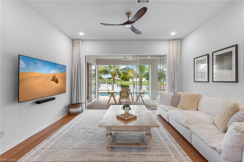 Interior, Living room, Recessed Lighting, Wood Texture Flooring