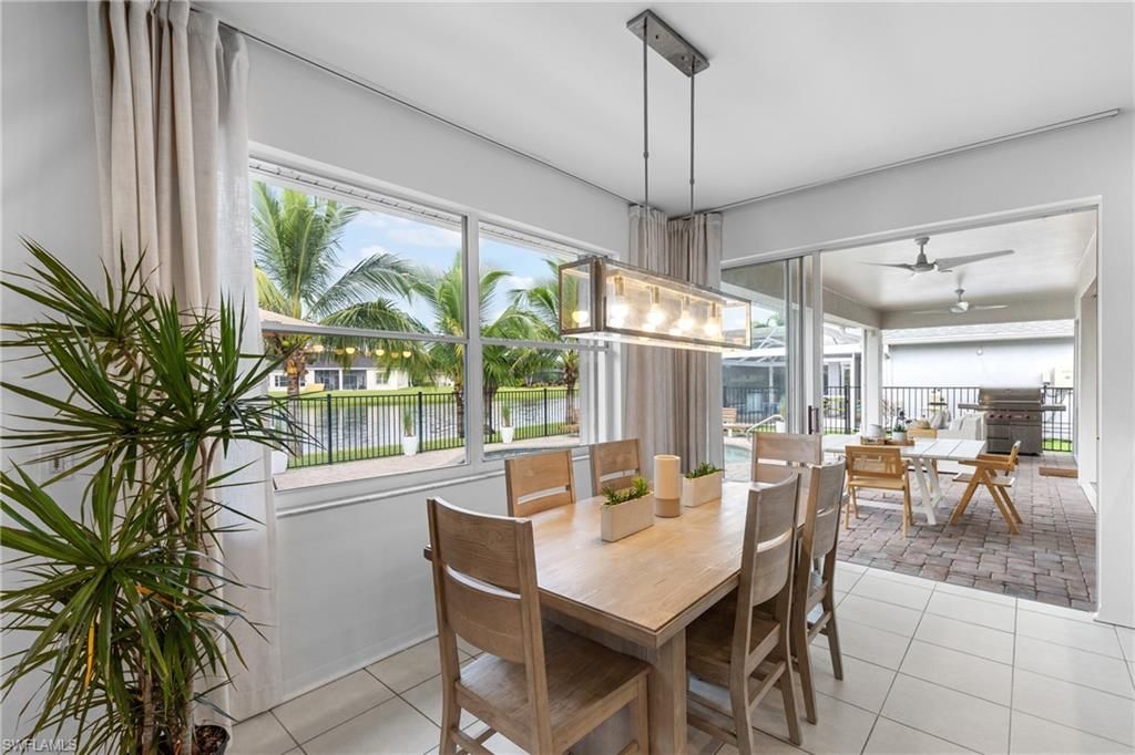 Dining room, Interior, Pendant Lights