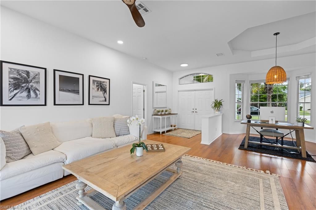 Home Office, Interior, Living room, Pendant Lights, Recessed Lighting, Wood Texture Flooring