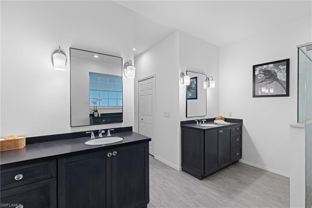 Bathroom, Dual Sink Vanities, Interior