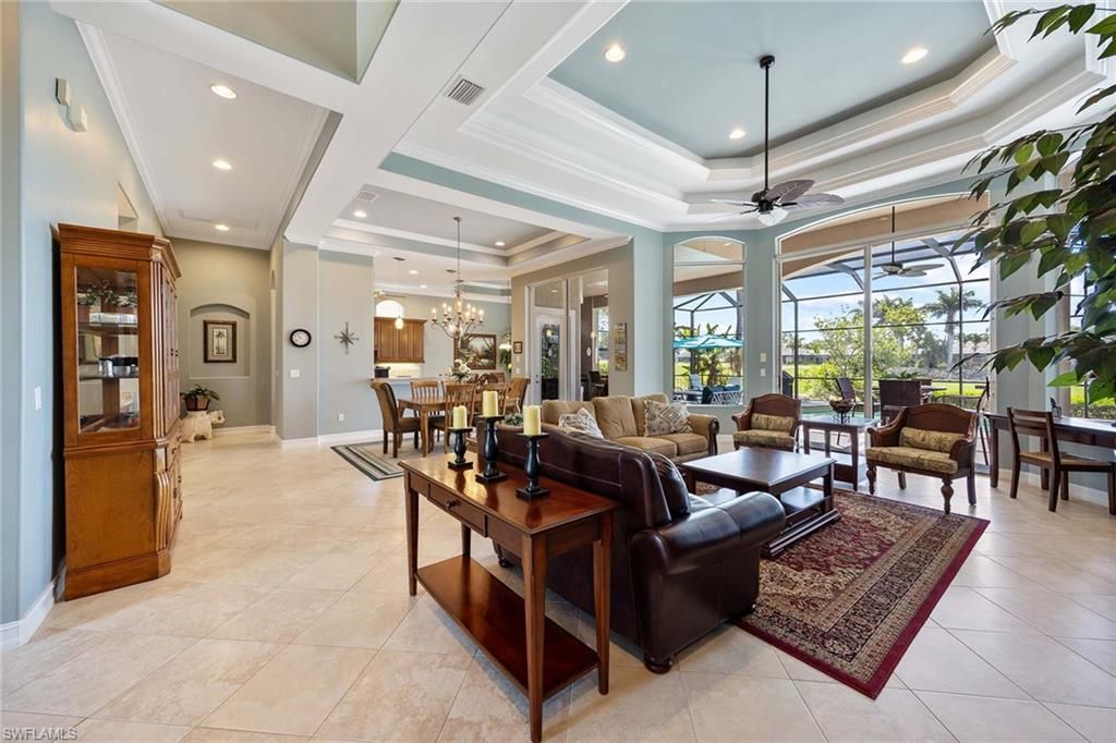 Chandelier, Dining room, Interior, Living room, Pendant Lights, Recessed Lighting