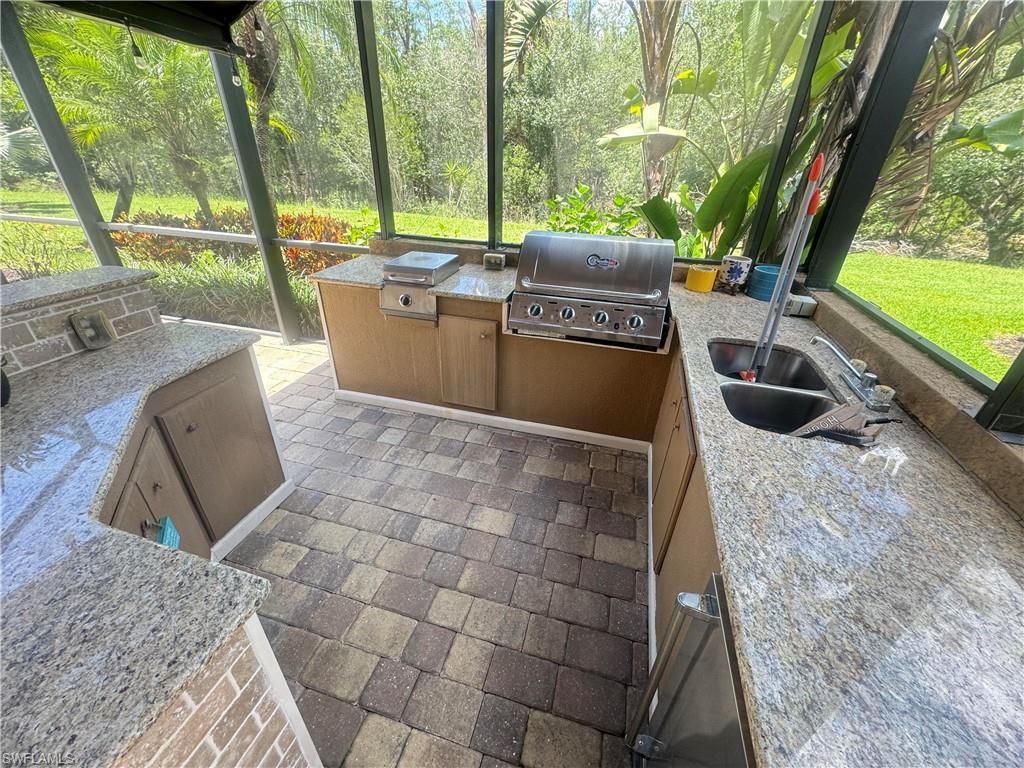 Exterior, Outdoor Kitchen