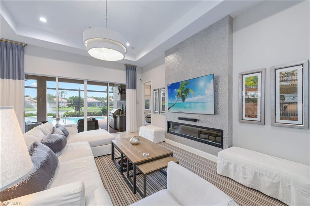 Fireplace, Interior, Living room, Pendant Lights, Recessed Lighting
