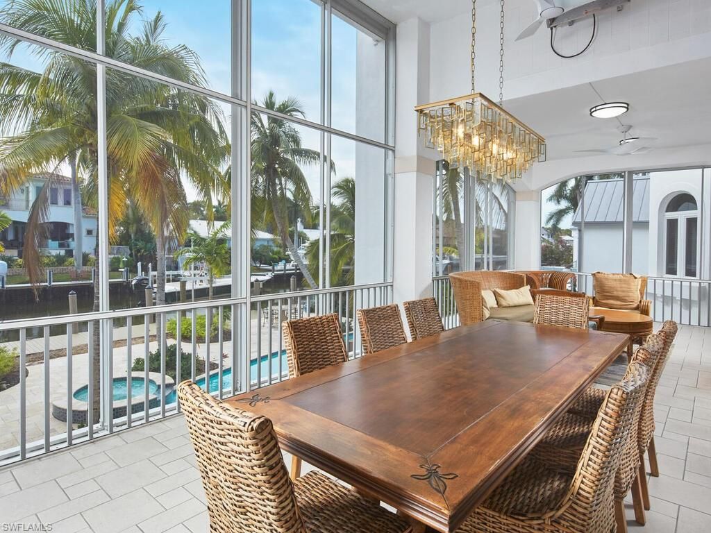 Chandelier, Dining room, Interior, Sun Room