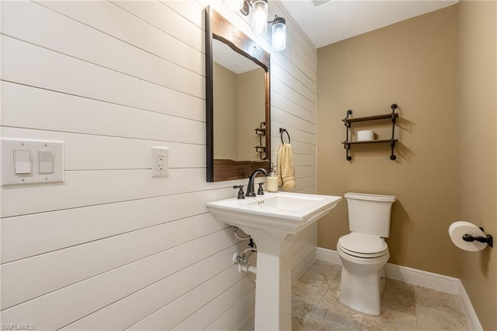 Bathroom, Interior