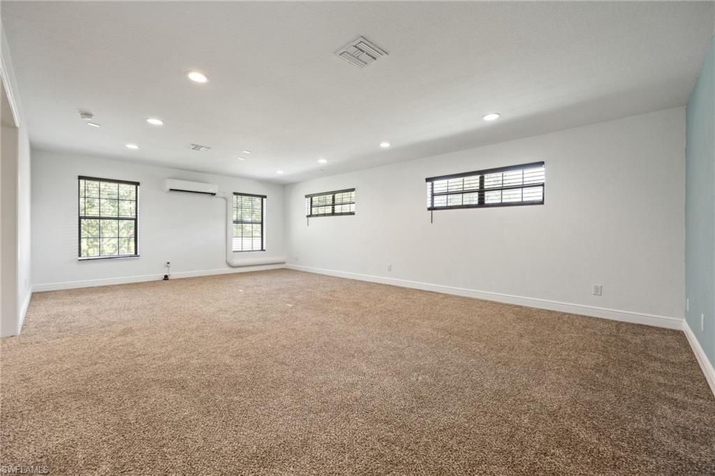 Empty room, Interior, Recessed Lighting