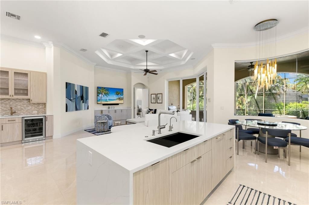 Dining room, Interior, Kitchen, Pendant Lights, Recessed Lighting