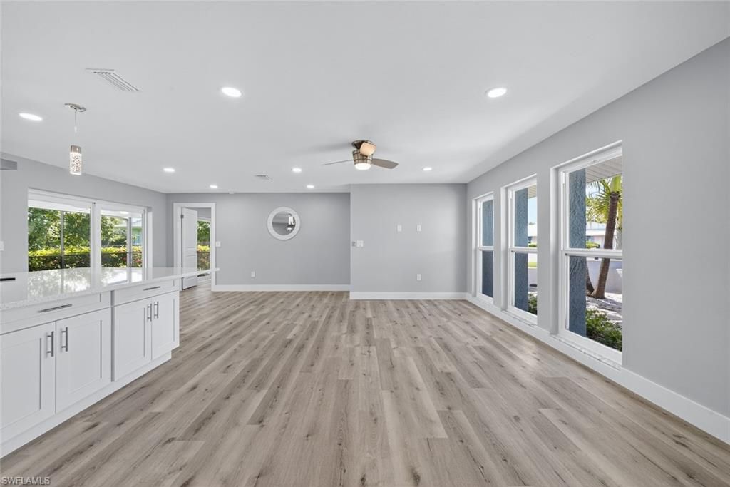 Empty room, Interior, Pendant Lights, Recessed Lighting, Wood Texture Flooring
