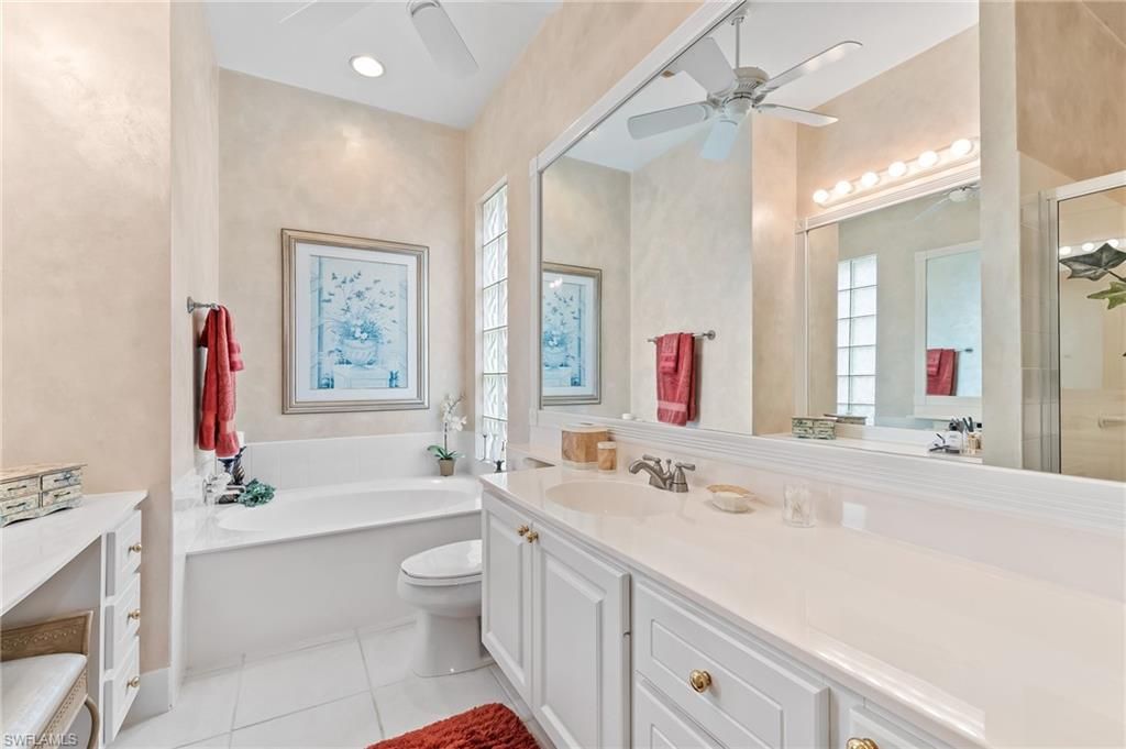 Bathroom, Dual Sink Vanities, Interior, Recessed Lighting