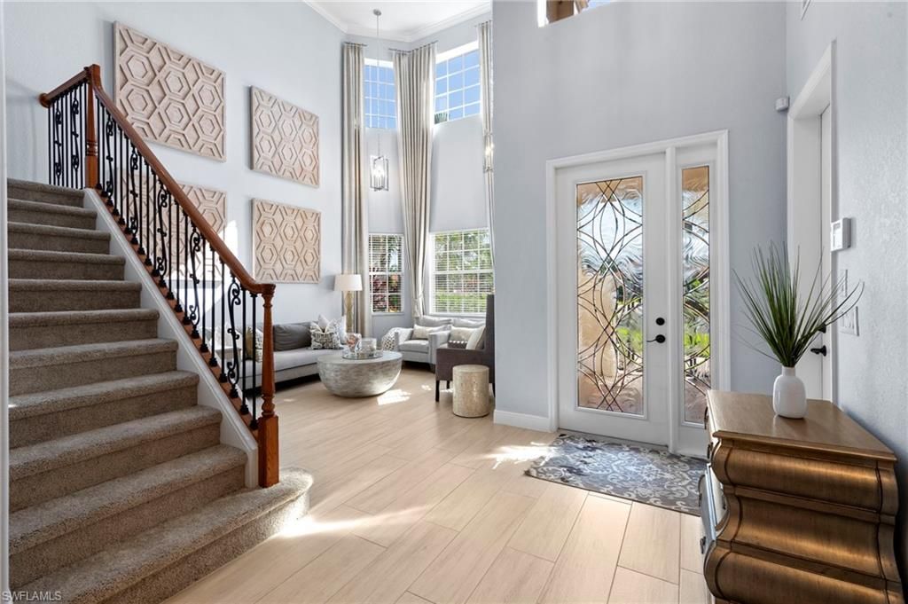 Interior, Pendant Lights, Wood Texture Flooring