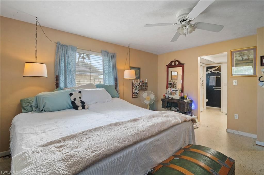 Bedroom, Interior, Pendant Lights