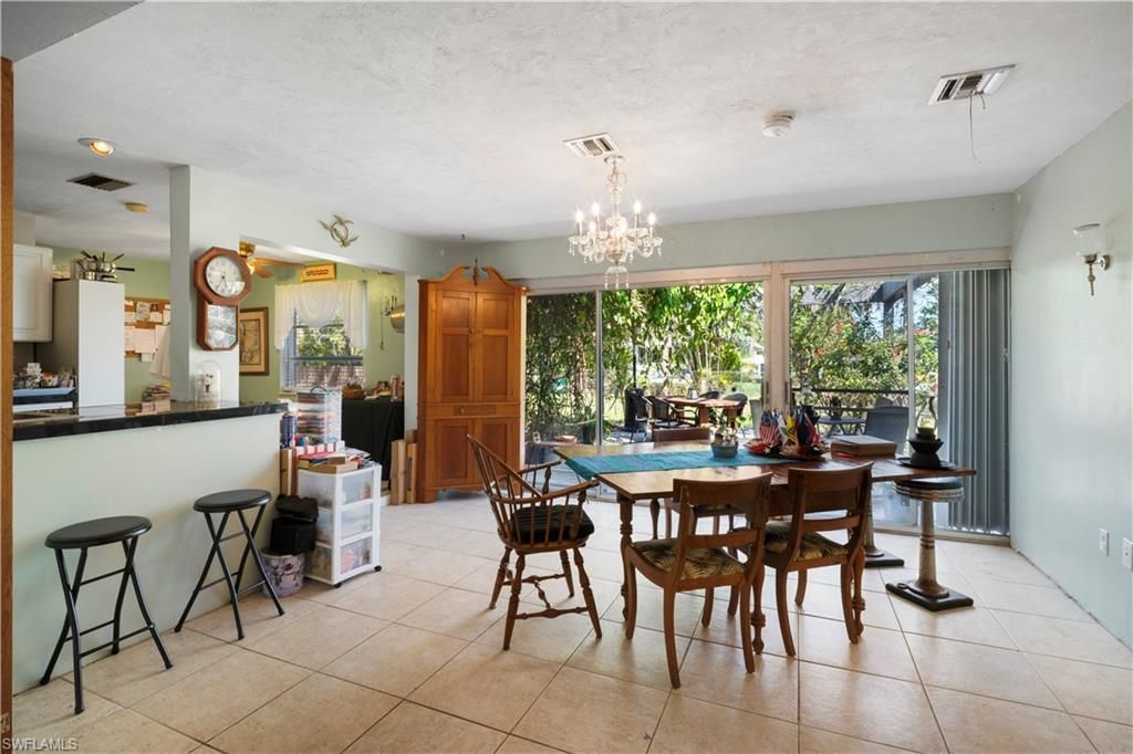 Chandelier, Dining room, Interior