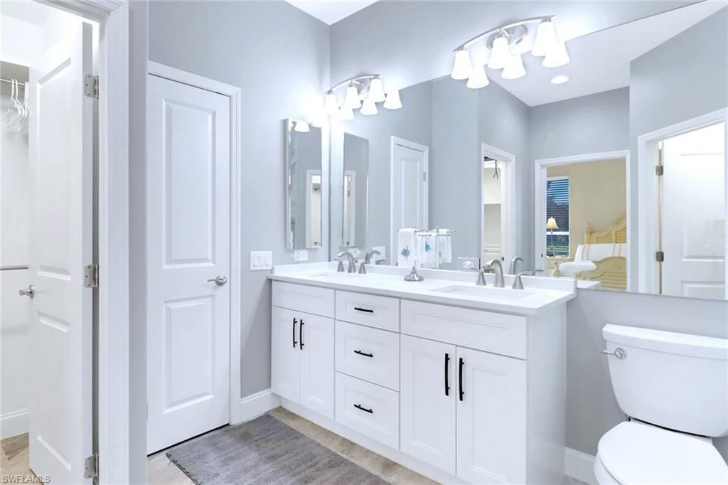 Bathroom, Dual Sink Vanities, Interior