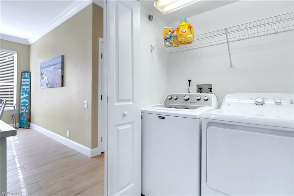 Interior, Utility Closets, Washer, Wood Texture Flooring