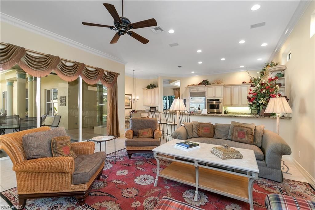 Interior, Kitchen, Living room, Recessed Lighting, Stainless Steel Appliances