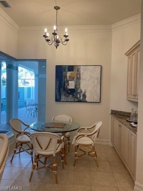 Chandelier, Dining room, Interior