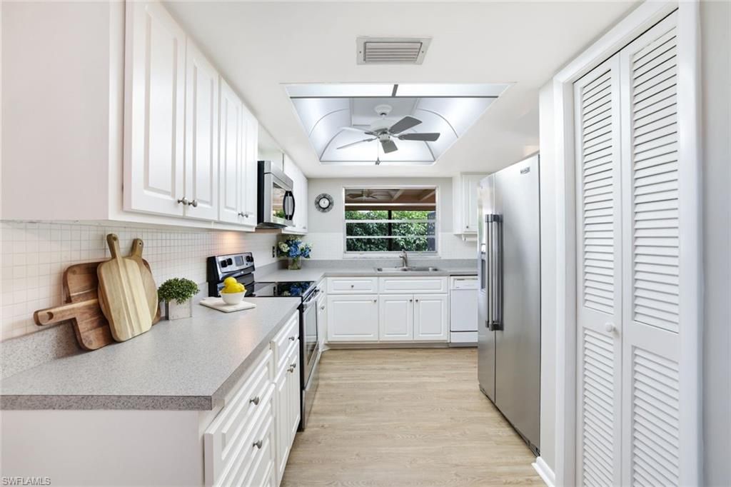 Interior, Kitchen, Wood Texture Flooring