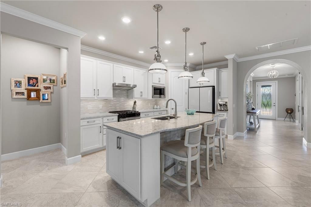Interior, Kitchen, Pendant Lights, Recessed Lighting, Stainless Steel Appliances