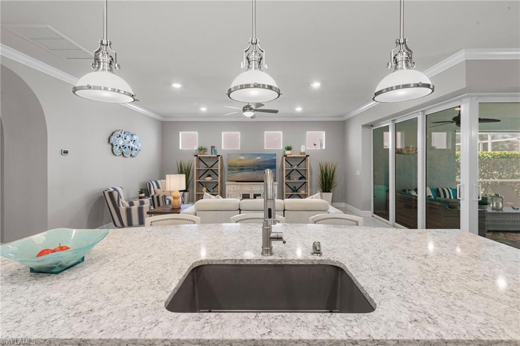 Interior, Living room, Pendant Lights, Recessed Lighting