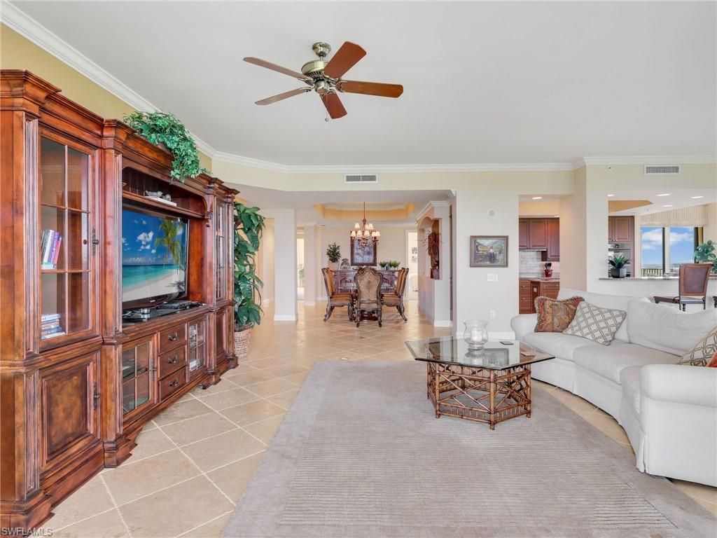 Chandelier, Dining room, Interior, Living room, Recessed Lighting