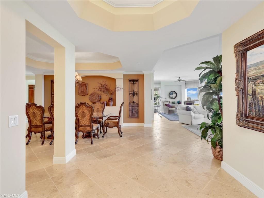 Dining room, Interior, Living room, Pendant Lights