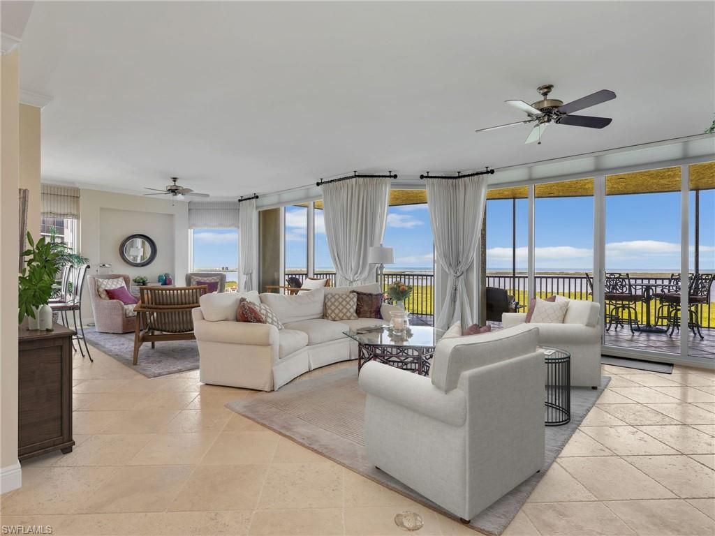 Interior, Living room, Water