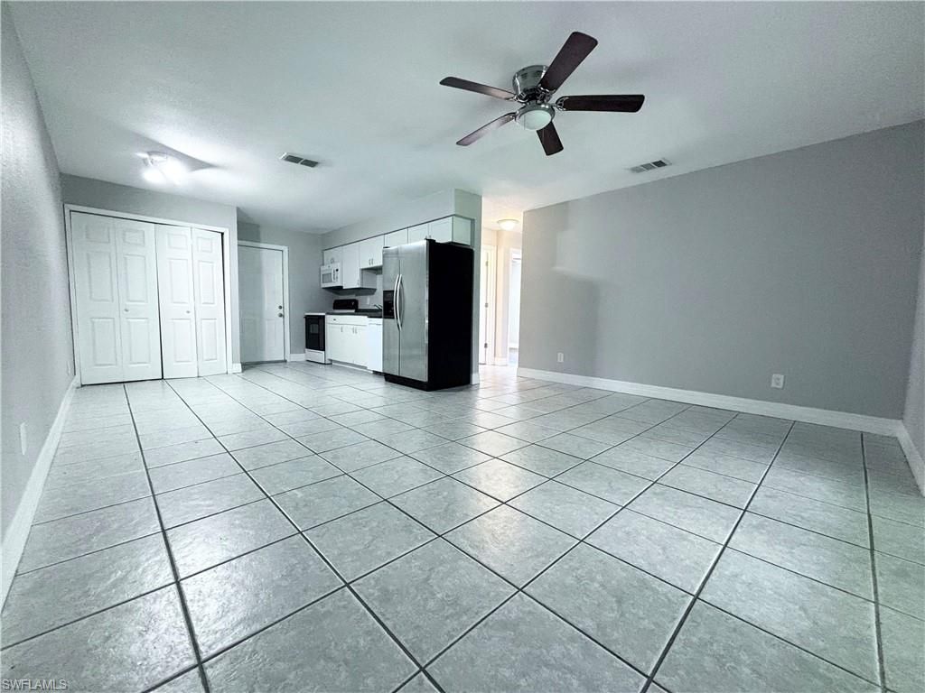 Empty room, Interior, Kitchen