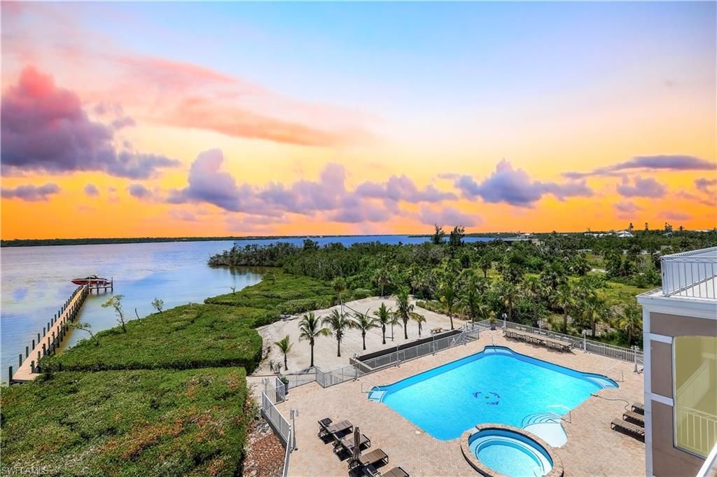 Exterior, Pool, Water