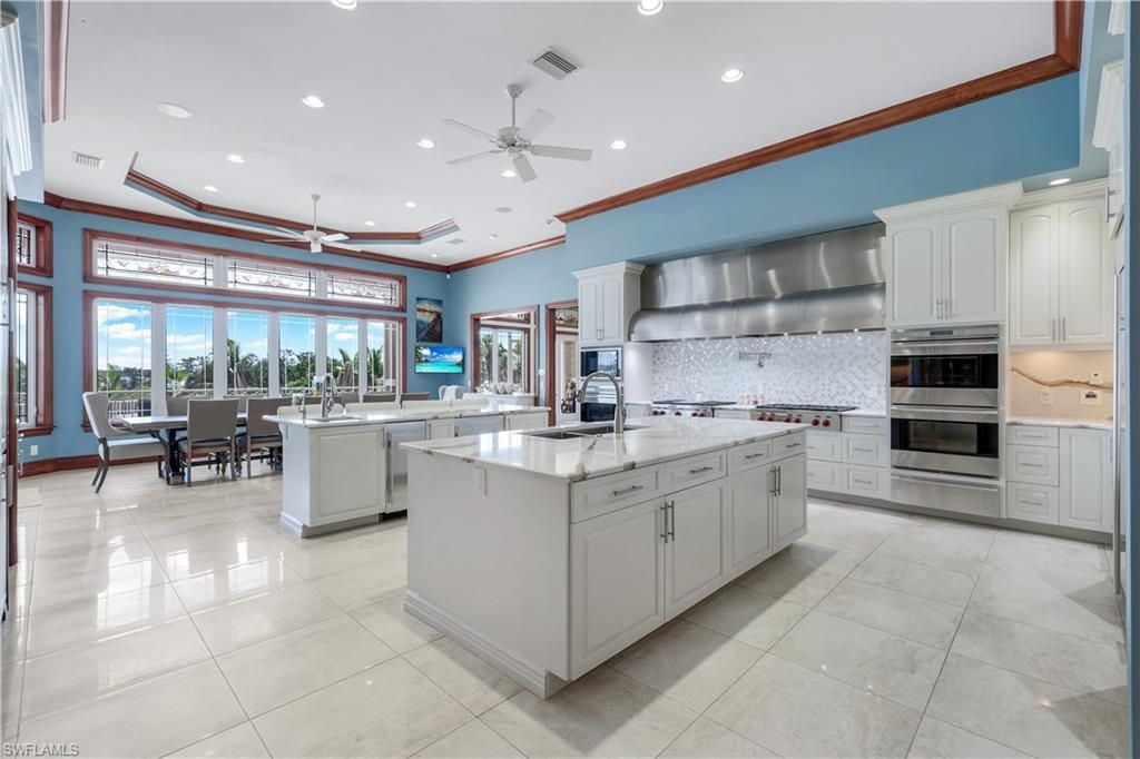 Dining room, Interior, Kitchen, Recessed Lighting, Stainless Steel Appliances