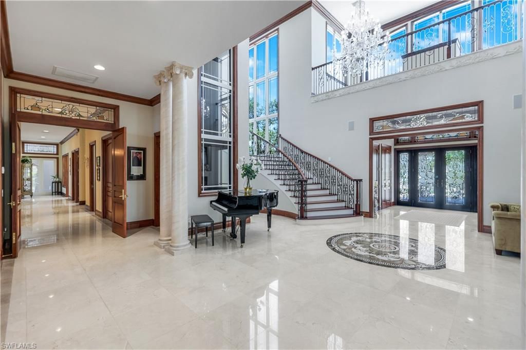Chandelier, Interior, Piano, Recessed Lighting