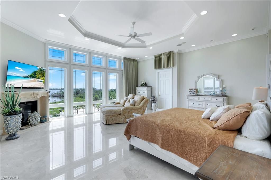 Bedroom, Interior, Recessed Lighting, Water