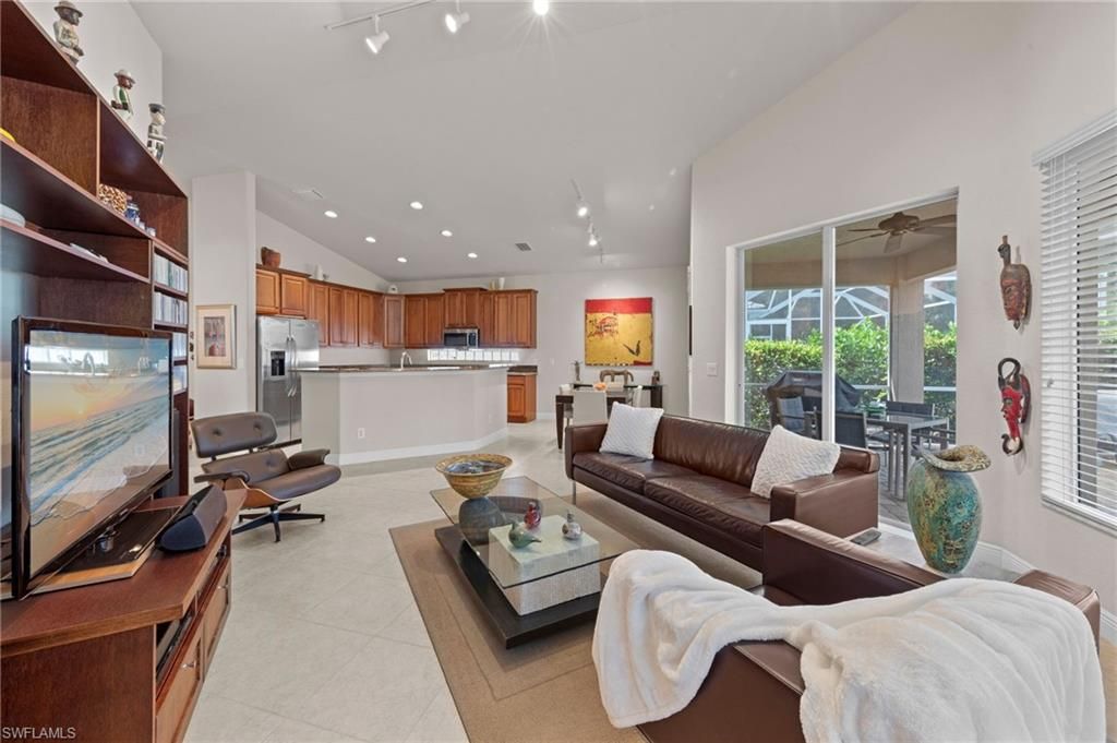 Interior, Kitchen, Living room, Recessed Lighting, Stainless Steel Appliances