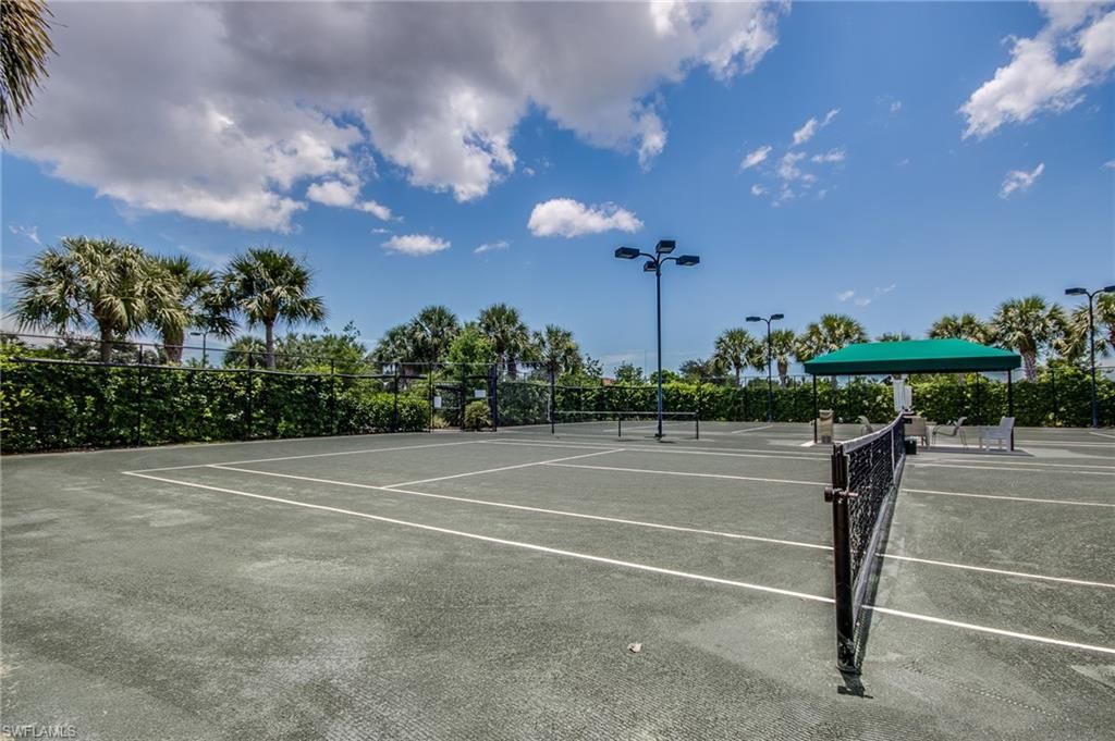 Exterior, Tennis Courts