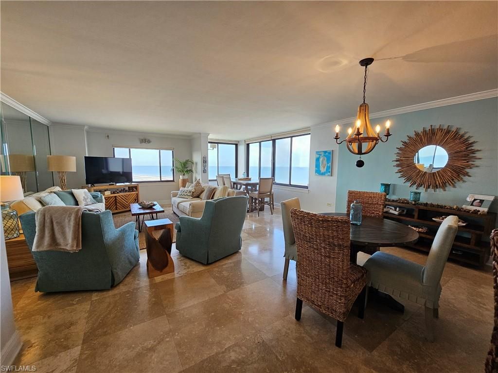 Chandelier, Dining room, Interior, Living room