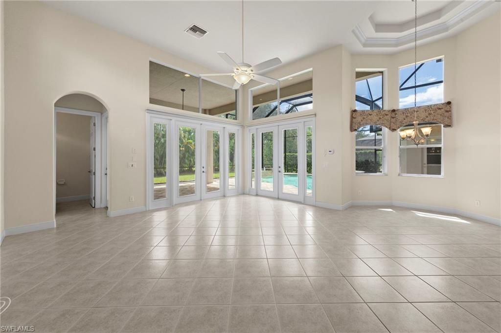 Empty room, Interior, Pendant Lights, Recessed Lighting