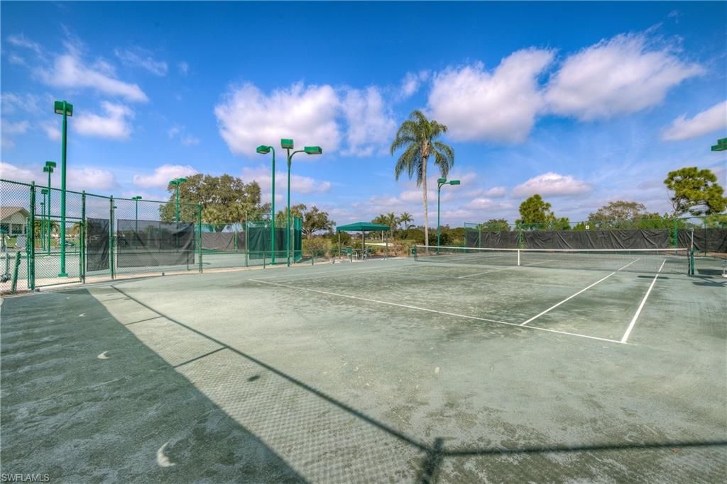 Exterior, Tennis Courts