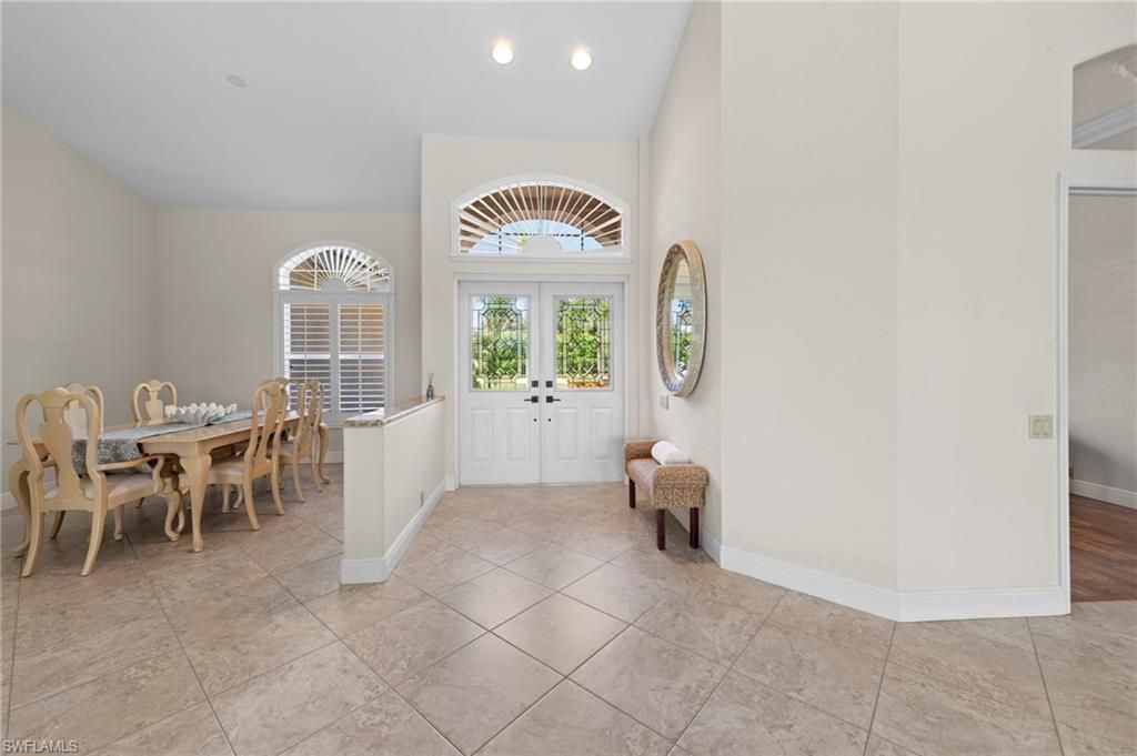 Dining room, Interior, Recessed Lighting