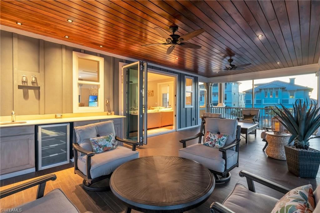 Dining room, Interior, Living room, Recessed Lighting, Wooden Ceilings, Wood Texture Flooring