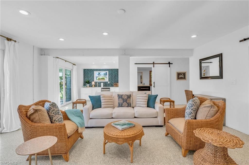Dining room, Interior, Living room, Recessed Lighting