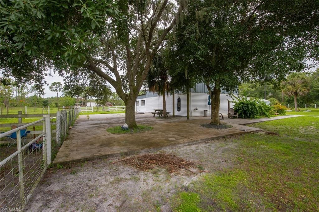 Backyard, Exterior