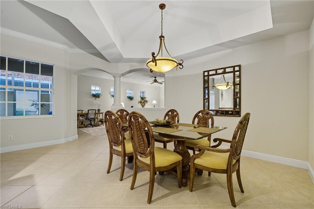 Dining room, Interior, Pendant Lights
