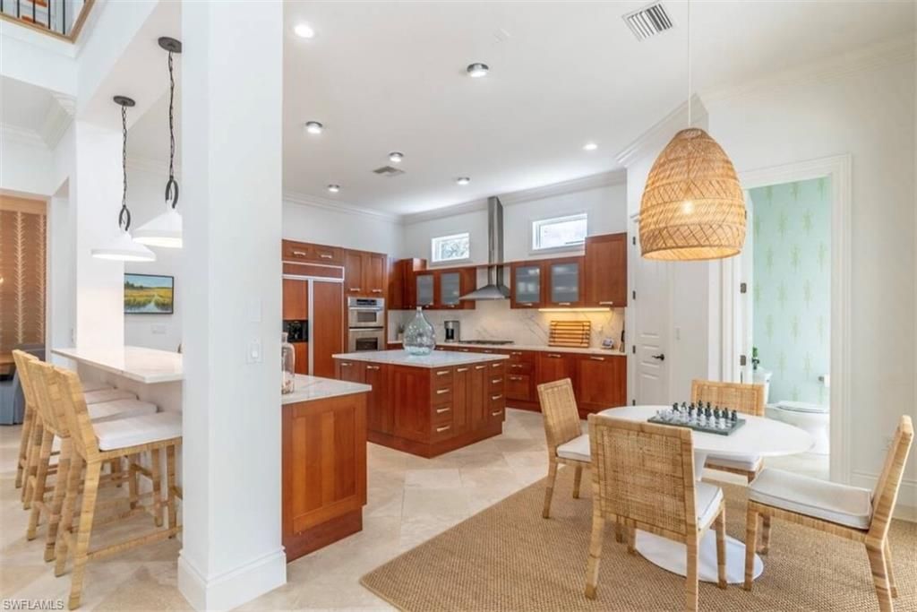 Dining room, Interior, Kitchen, Pendant Lights, Recessed Lighting, Stainless Steel Appliances