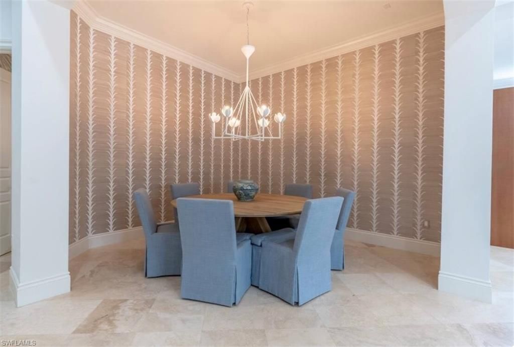 Chandelier, Dining room, Interior, Pendant Lights