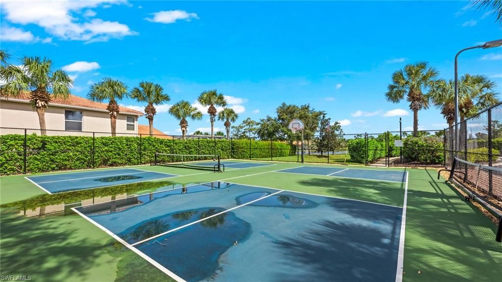Exterior, Tennis Courts