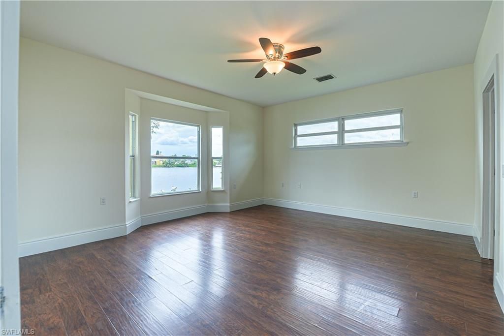 Empty room, Interior, Water, Wood Texture Flooring
