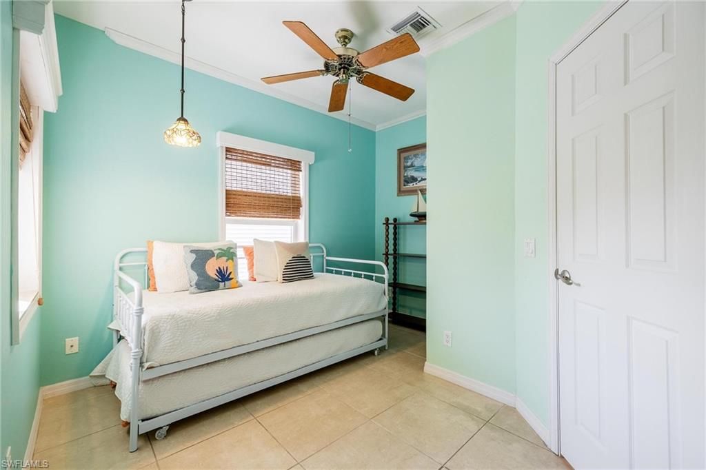 Bedroom, Interior, Pendant Lights