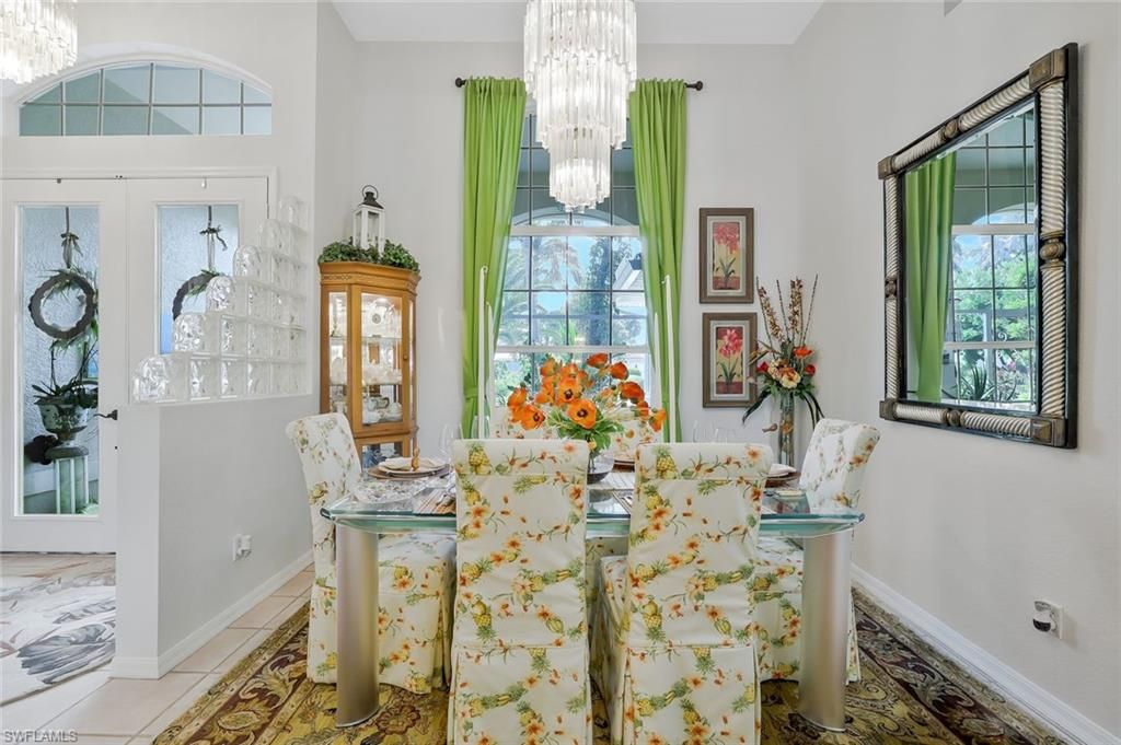 Chandelier, Dining room, Interior